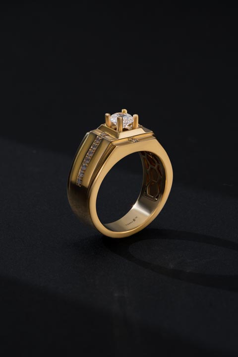 Bí kíp lựa chọn Nhẫn vàng nam 18K cho người thương - Lịch lãm hay cá tính?